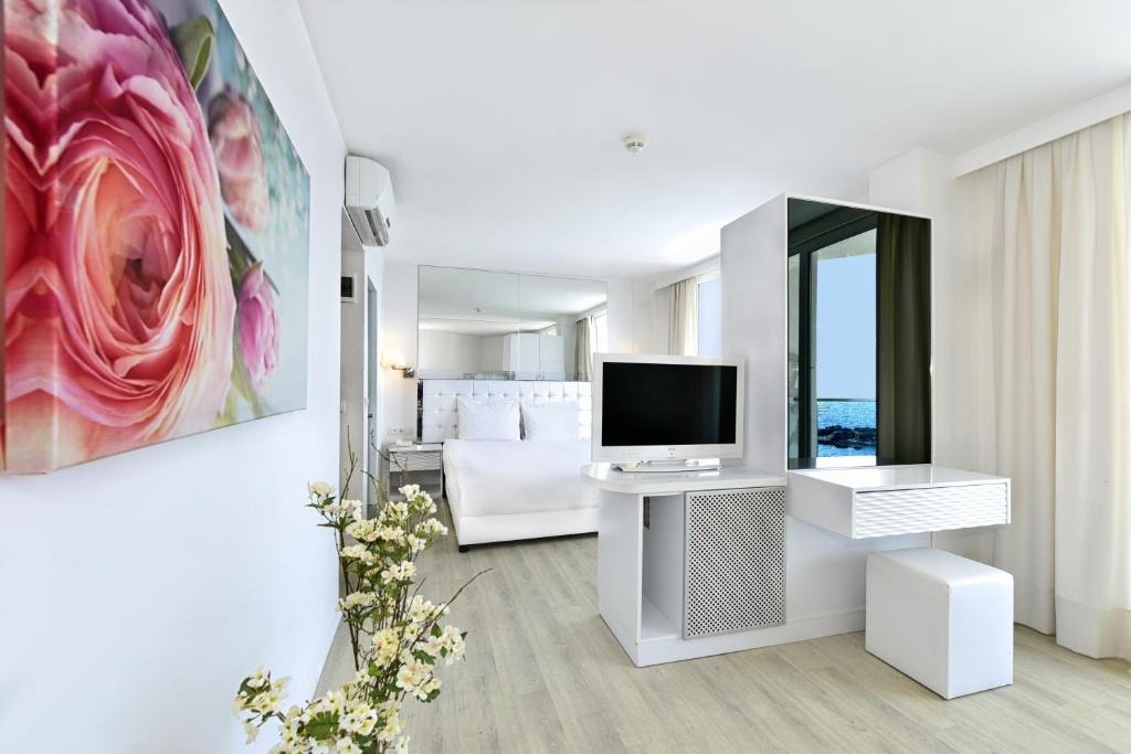 هتل له بلو کوش آداسی